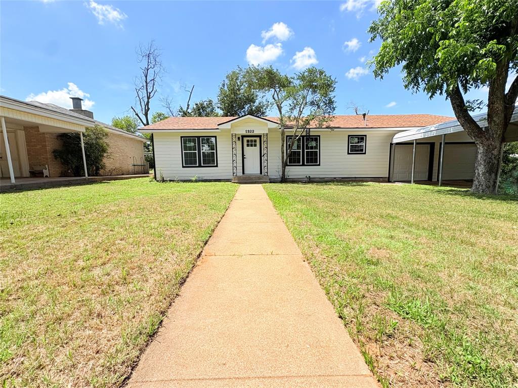 1322 3rd Street Graham, TX 76450 - Photo 2 of 31