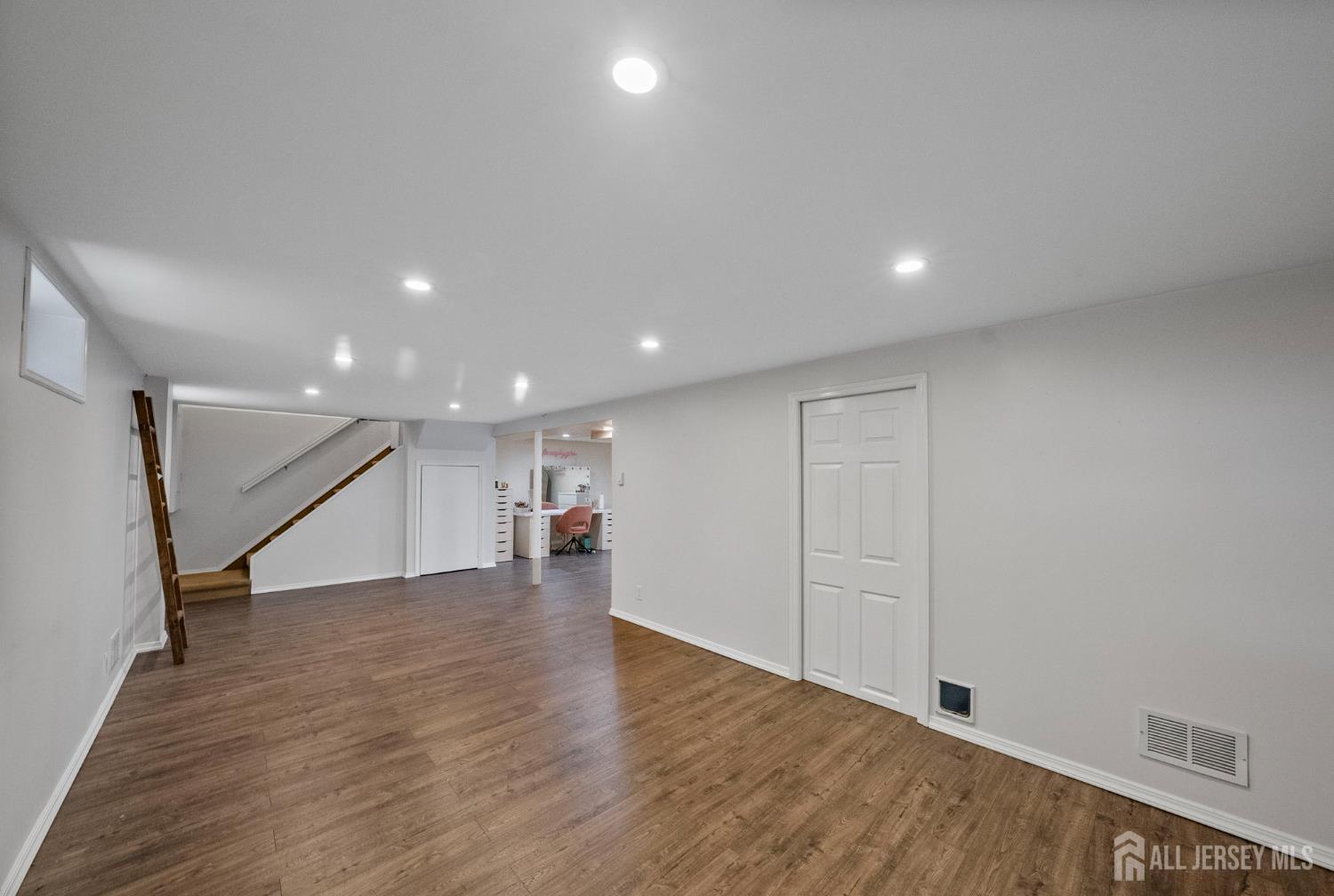 14 Andover Road Old Bridge, NJ 08857 - Photo 25 of 38