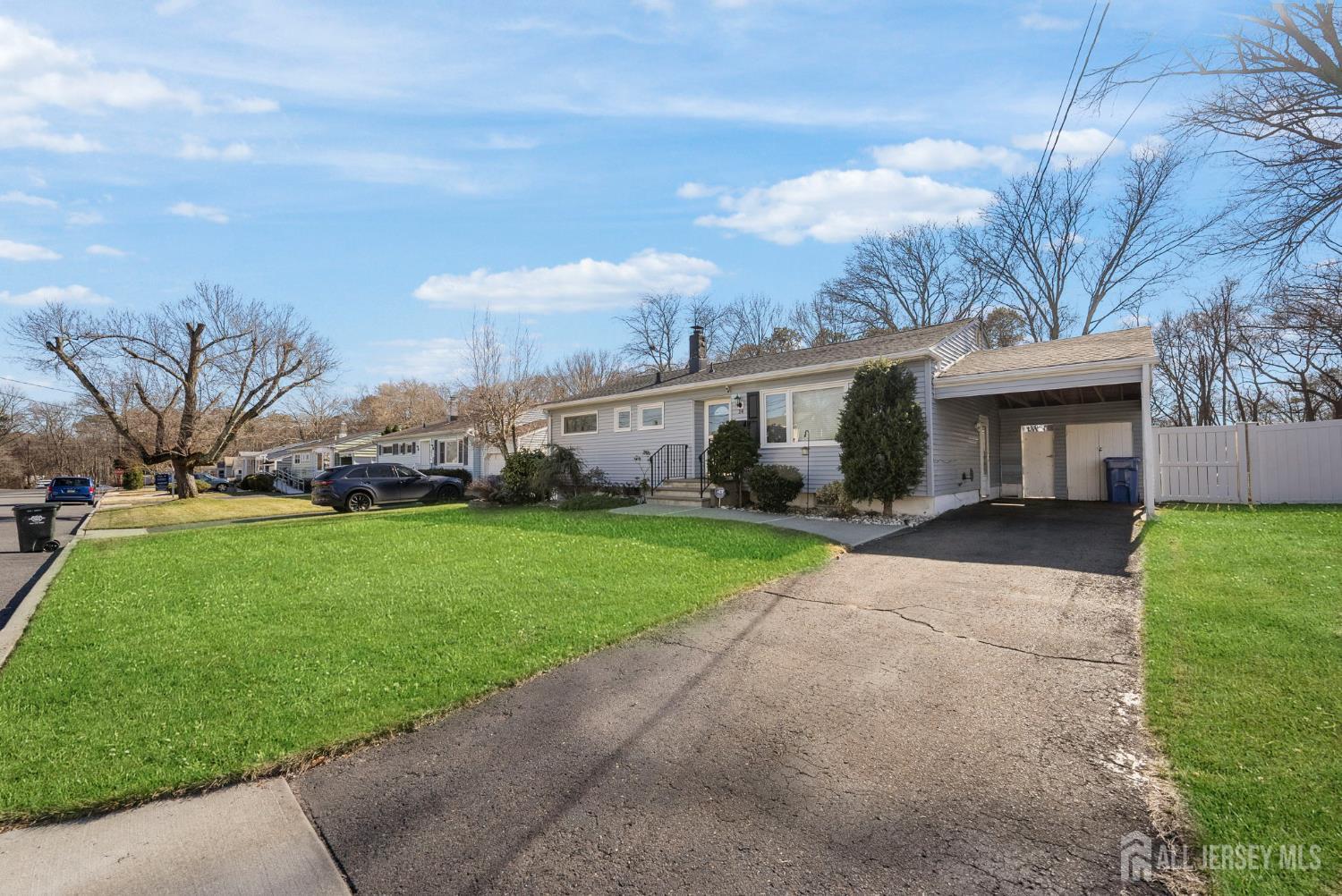 14 Andover Road Old Bridge, NJ 08857 - Photo 3 of 38