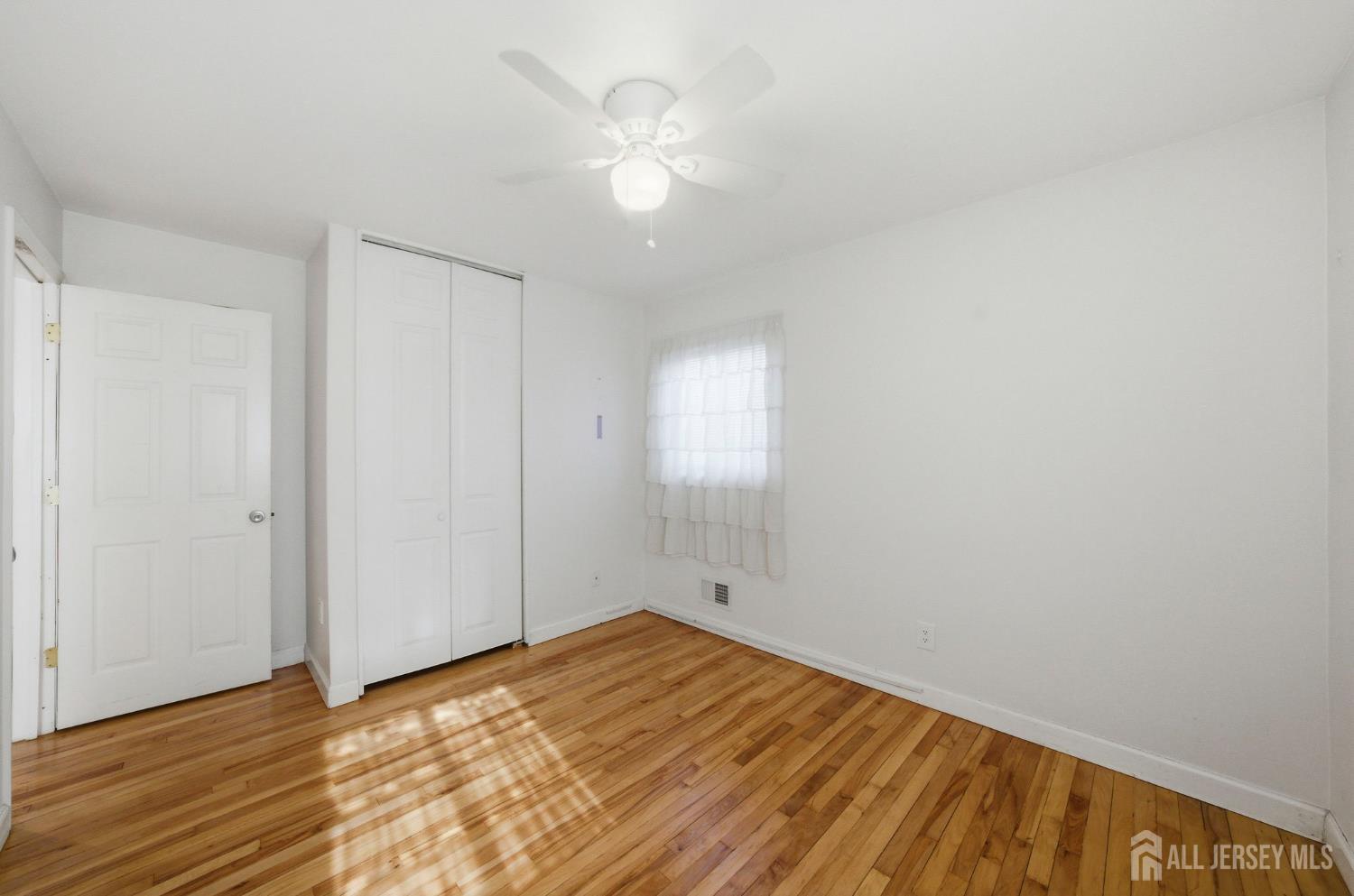 14 Andover Road Old Bridge, NJ 08857 - Photo 35 of 38