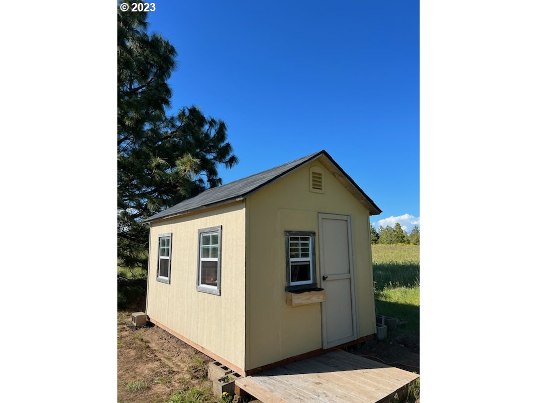 31 Schilling Road Lyle, WA 98635 - Photo 21 of 27 Guest Quarters