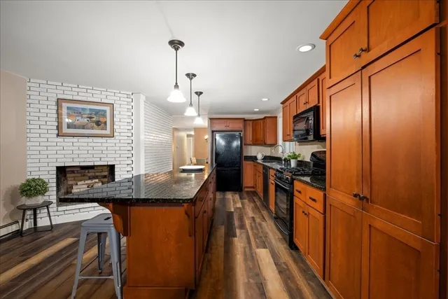 $825,000 | 2 Fairview Drive, Southborough, MA 01772