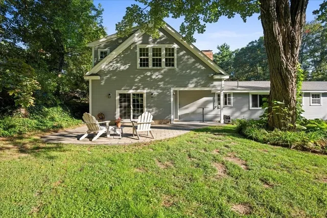 $825,000 | 2 Fairview Drive, Southborough, MA 01772