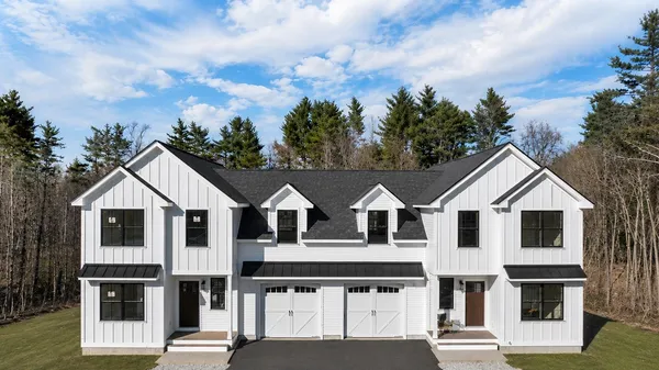 $650,000 | 669-6 High Street, Candia, NH 03034