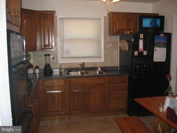 9319 Allentown Road Fort Washington, MD 20744 - Photo 2 of 9 Kitchen