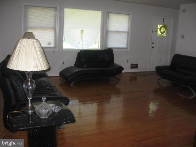 9319 Allentown Road Fort Washington, MD 20744 - Photo 3 of 9 Living Room
