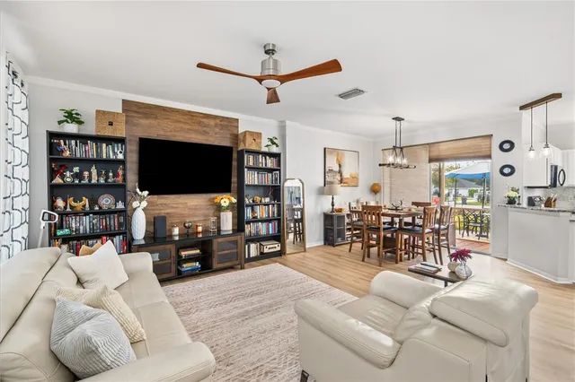 $2,200 | 12466 Country White Circle, Tampa, FL 33635