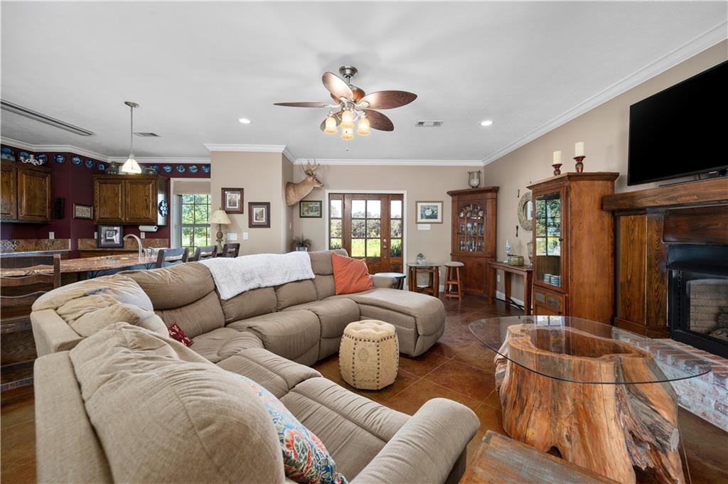 3733 Highway 8 Pollock, LA 71467 - Photo 9 of 32 Gallery Image 9