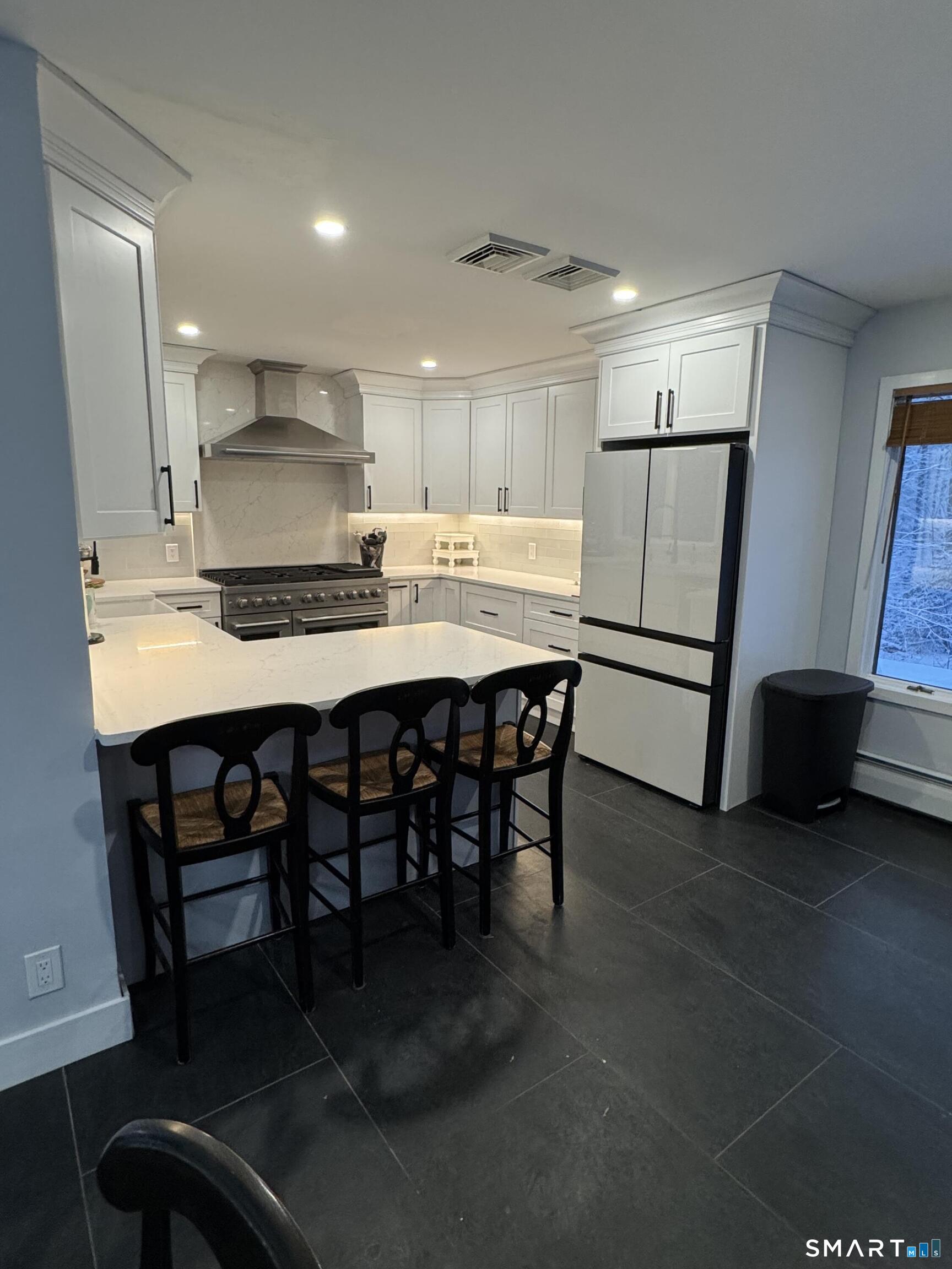 17 Tibbets Road Seymour, CT 06483 - Photo 4 of 31