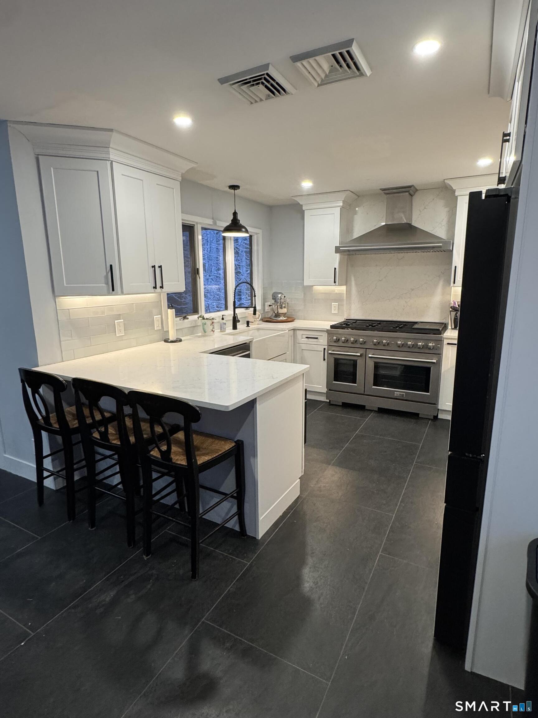 17 Tibbets Road Seymour, CT 06483 - Photo 5 of 31