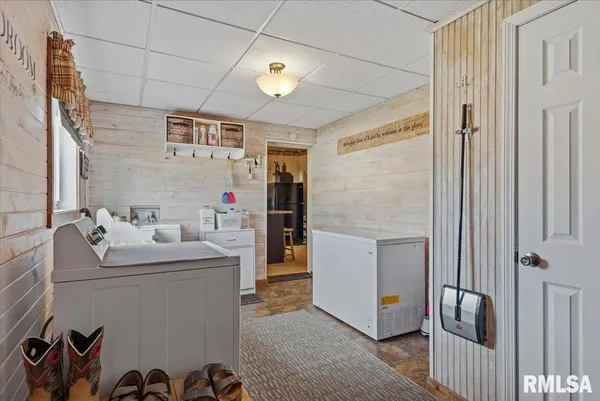 $230,000 | 402 West Washington Street, Pittsfield, IL 62363
