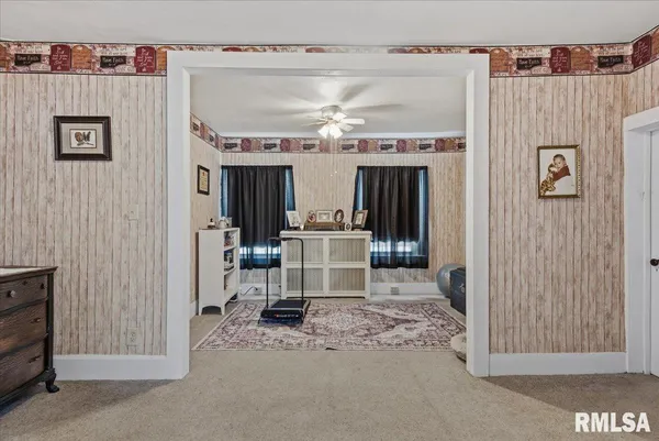 $230,000 | 402 West Washington Street, Pittsfield, IL 62363