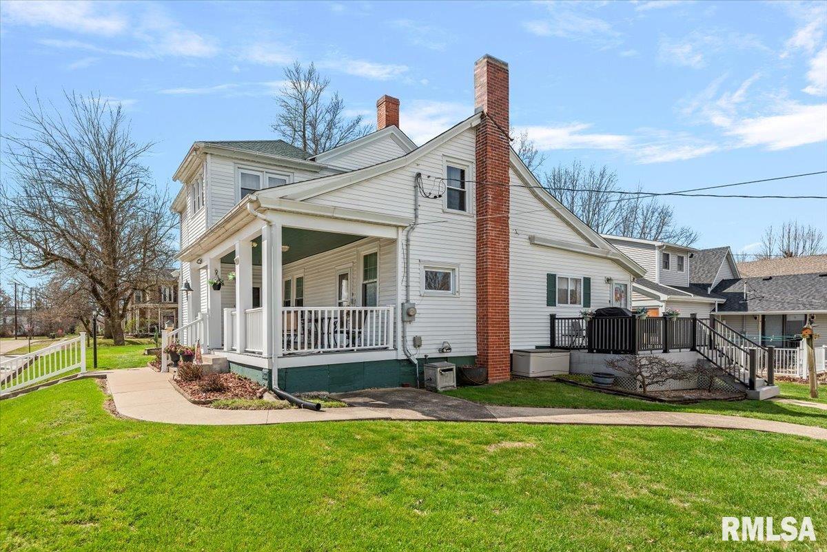 402 West Washington Street Pittsfield, IL 62363 - Photo 8 of 56