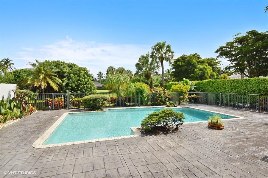 7495 Rexford Road Boca Raton, FL 33434 - Photo 14 of 27 Pool Patio