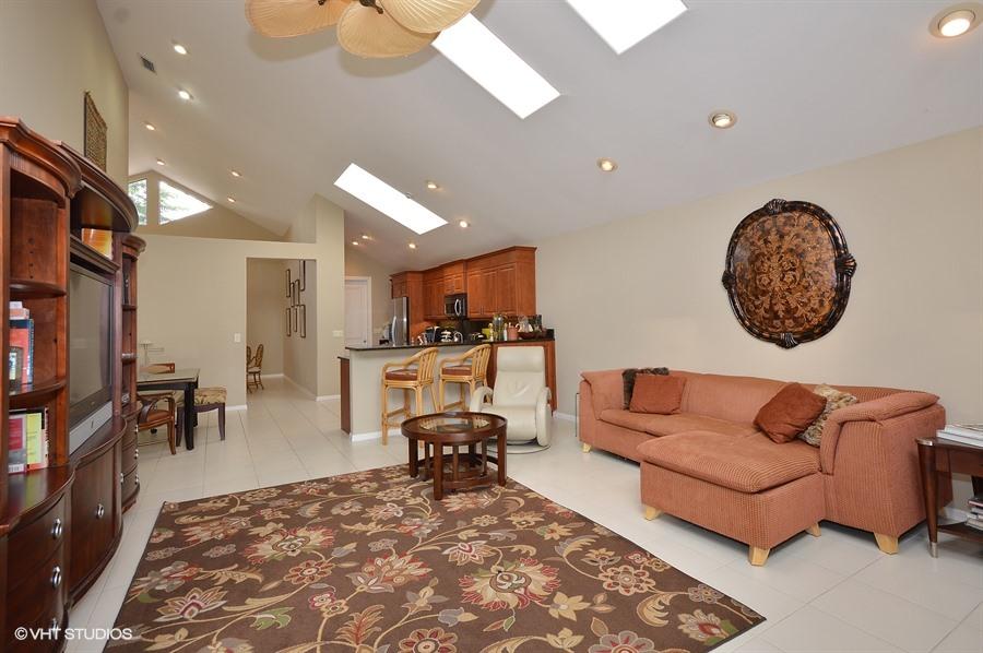 7495 Rexford Road Boca Raton, FL 33434 - Photo 4 of 27 Family Room