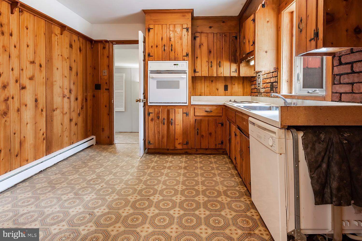 271 Hopewell Road Medford, NJ 08055 - Photo 12 of 27 Kitchen which is open to the family room