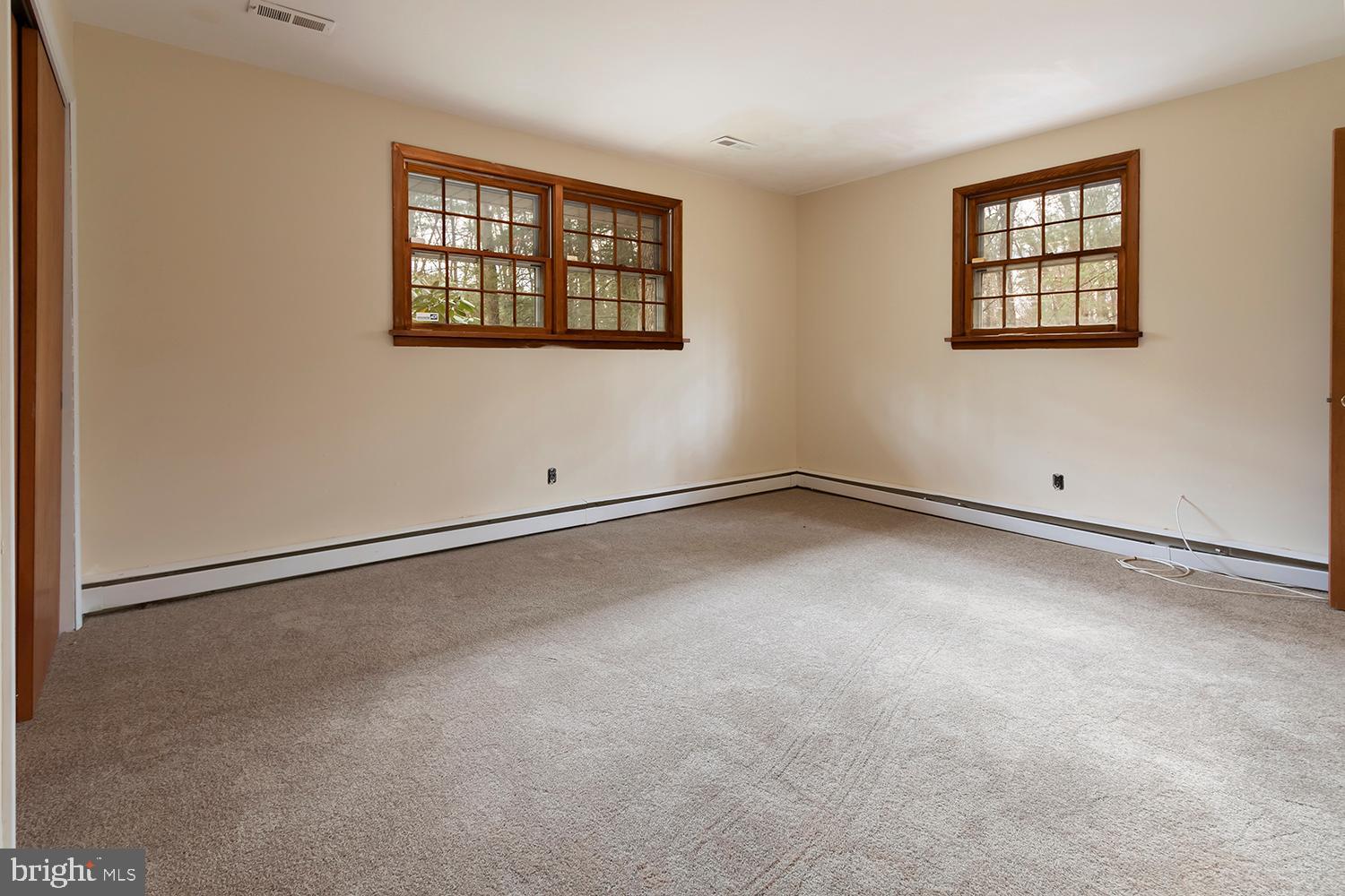 271 Hopewell Road Medford, NJ 08055 - Photo 19 of 27 Master bedroom