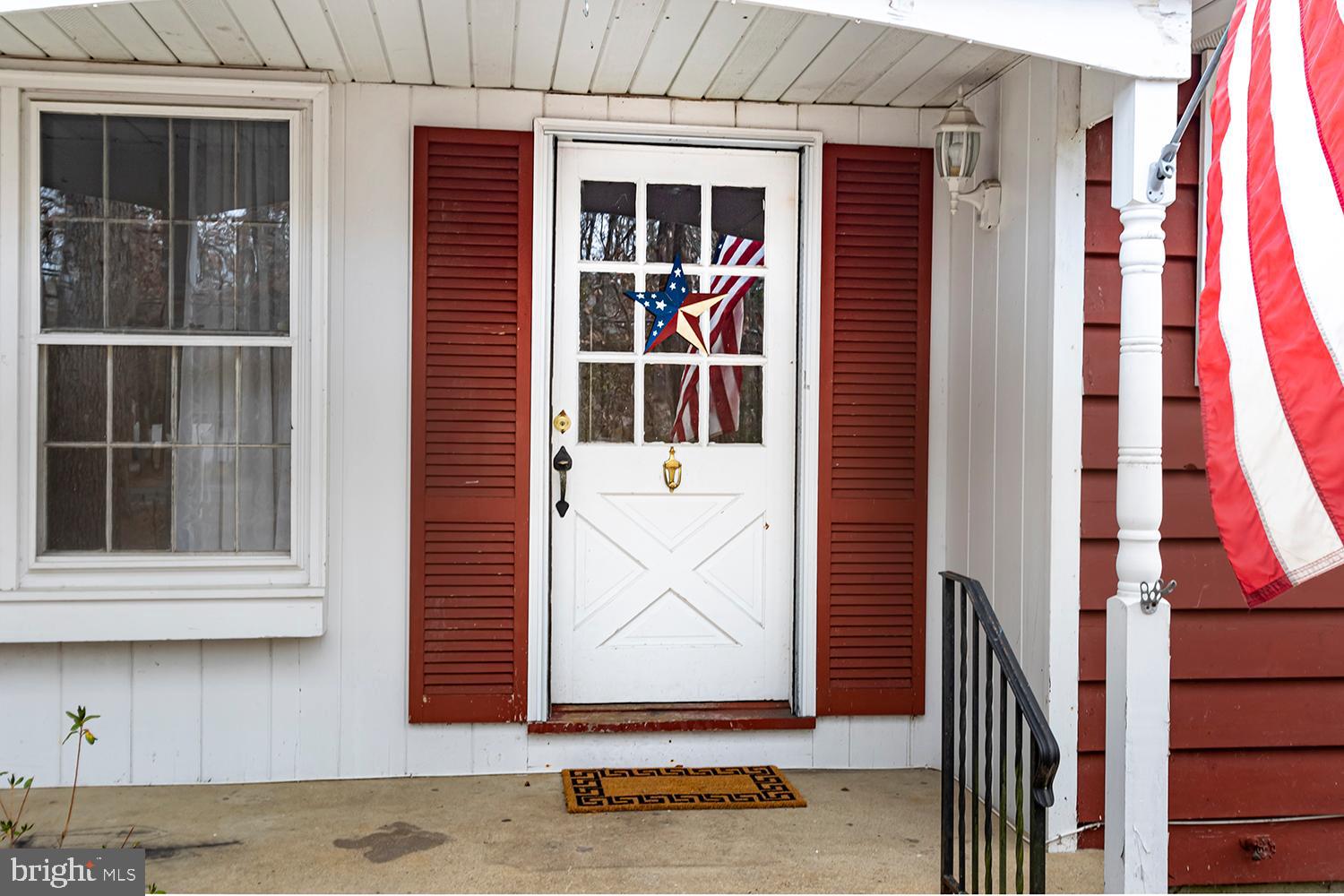 271 Hopewell Road Medford, NJ 08055 - Photo 5 of 27 Covered front porch entry