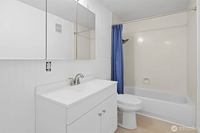 $299,250 | 220 Southwest Clark Street, Unit B104, Issaquah, WA 98027