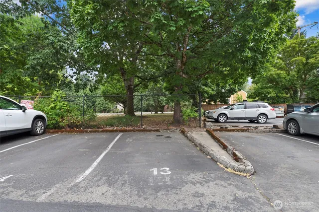 $299,250 | 220 Southwest Clark Street, Unit B104, Issaquah, WA 98027