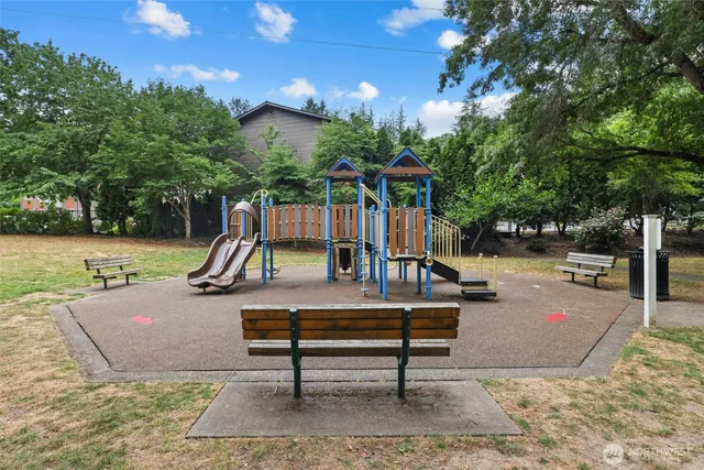 $299,250 | 220 Southwest Clark Street, Unit B104, Issaquah, WA 98027