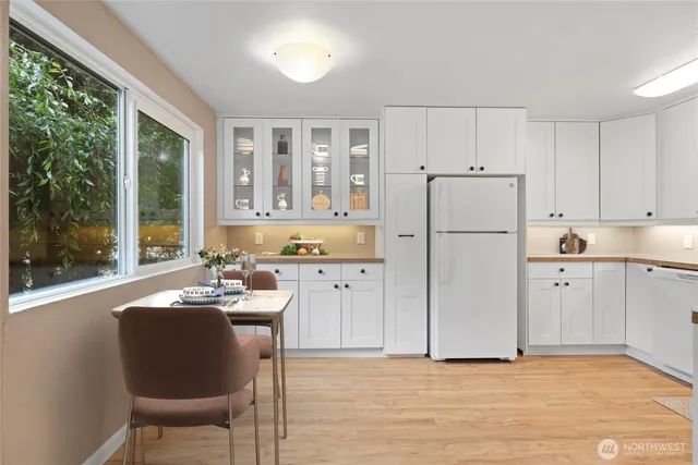 $299,250 | 220 Southwest Clark Street, Unit B104, Issaquah, WA 98027