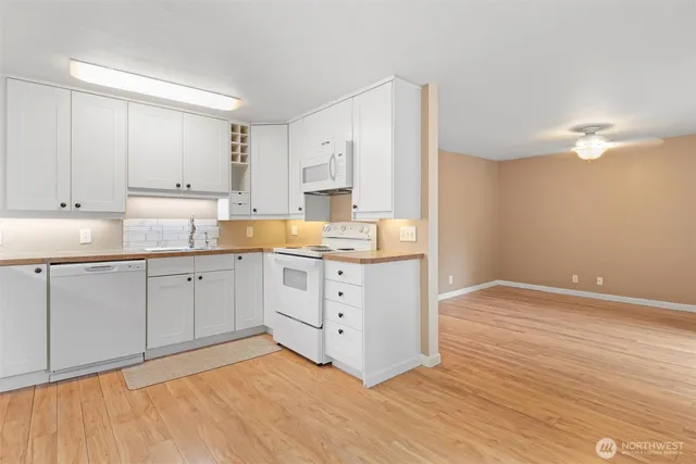 $299,250 | 220 Southwest Clark Street, Unit B104, Issaquah, WA 98027