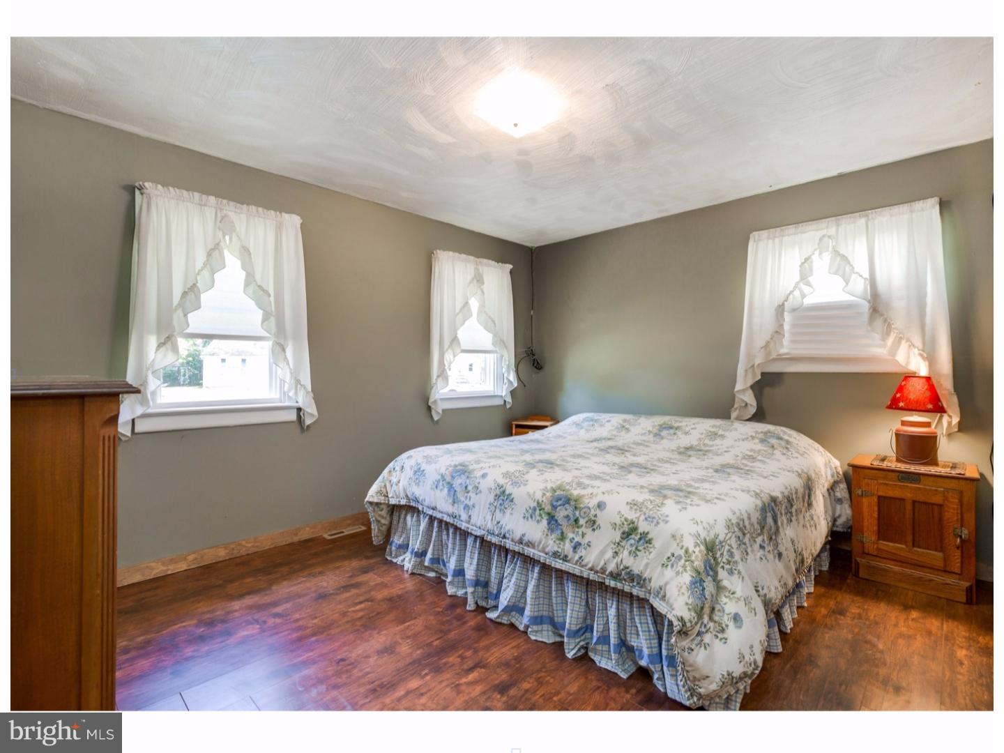 822 Mt Road Burlington, NJ 08016 - Photo 7 of 16 Master Bedroom