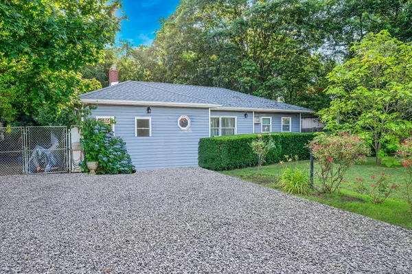 $510,000 | 322 North Dunton Avenue, East Patchogue, NY 11772