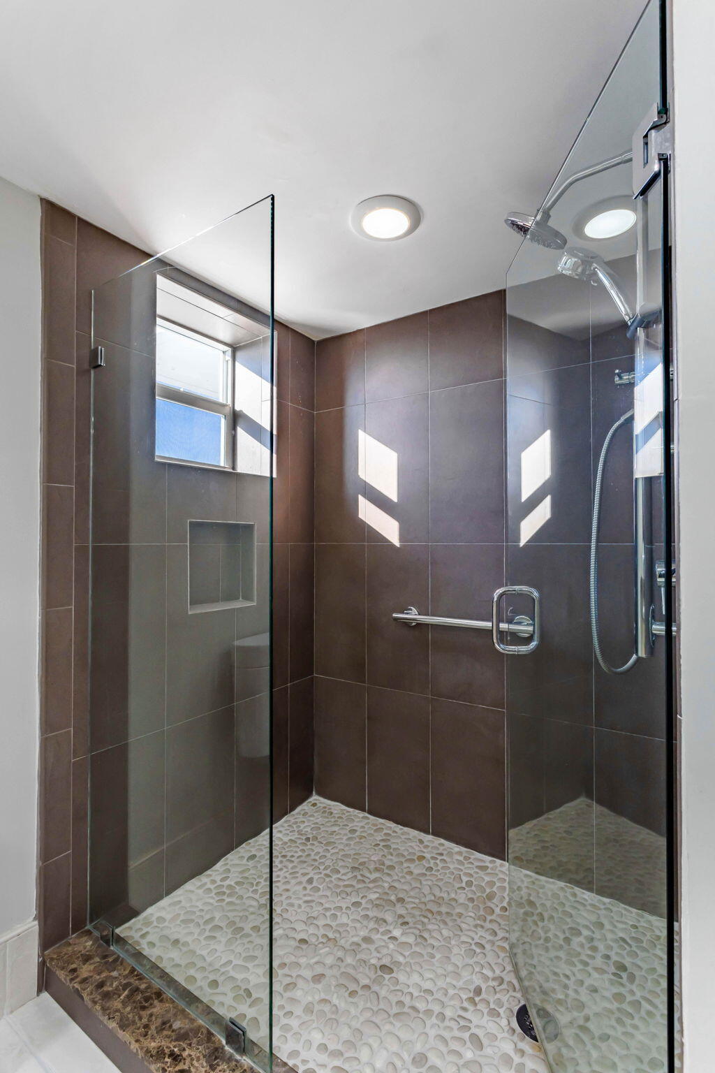 1200 South Ocean Boulevard, Unit 16H Boca Raton, FL 33432 - Photo 37 of 78 66-web-or-mls-0E2A4218-HDR-2