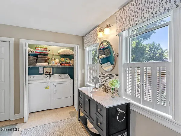 $3,400 | 64 Second Street, Saratoga Springs, NY 12866