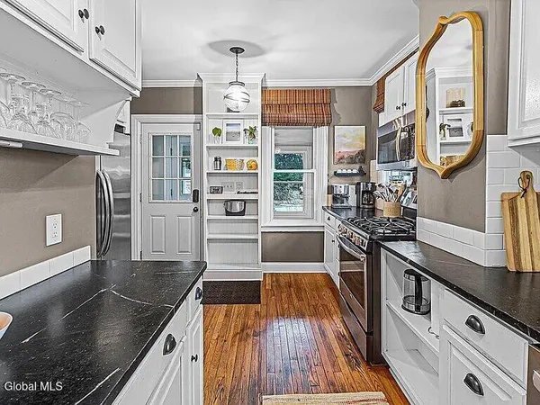 $3,400 | 64 Second Street, Saratoga Springs, NY 12866