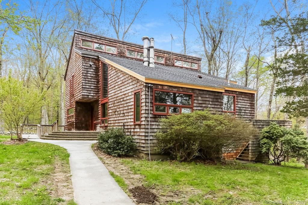 32 Northrop Road Bethany, CT 06524 - Photo 1 of 1