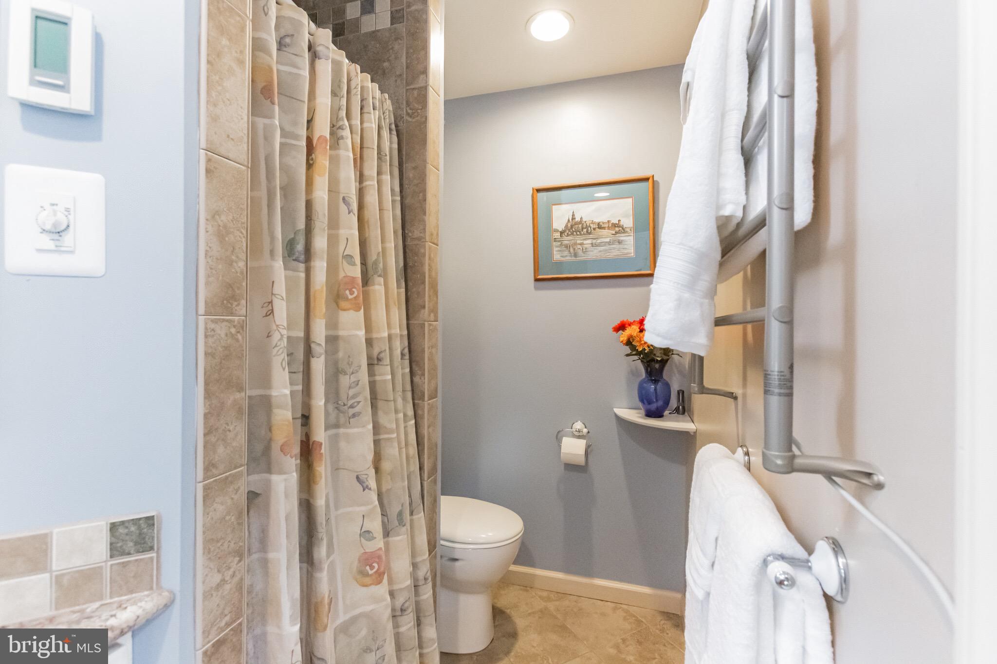 102 Quaint Road Media, PA 19063 - Photo 13 of 21 En-suite bath to Main Bedroom