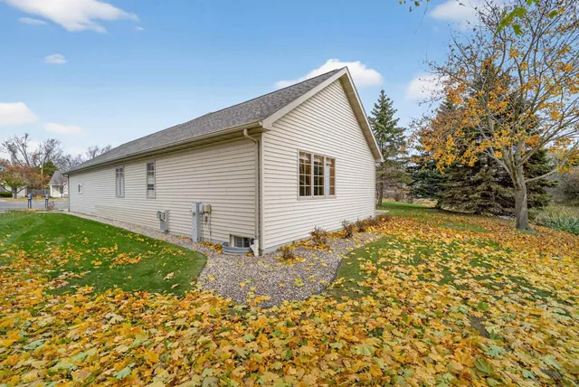 $409,900 | 4733 Westbrook Court, Appleton, WI 54913