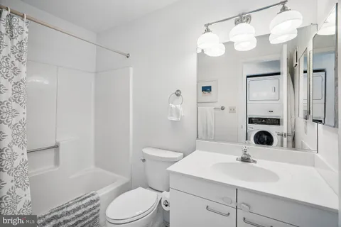 $630,000 | 2108 Chesapeake Harbour Drive, Unit 201, Annapolis, MD 21403