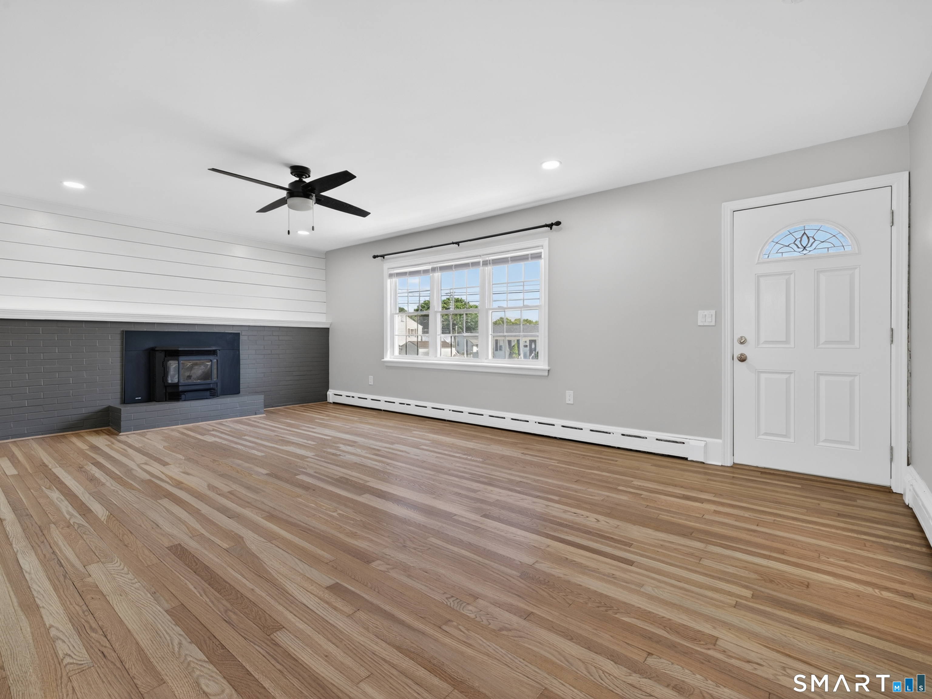74 Nicholas Avenue Groton, CT 06340 - Photo 3 of 36