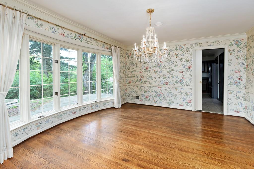 931 Valleyview Road Pittsburgh, PA 15243 - Photo 6 of 35 Gallery Image 6