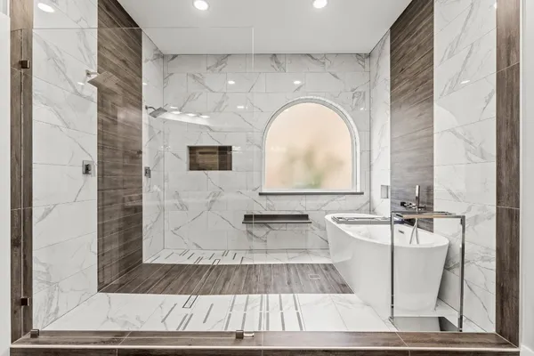 $825,000 | 24611 West Kingscrest Circle, Spring, TX 77389