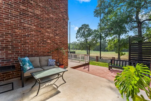 $825,000 | 24611 West Kingscrest Circle, Spring, TX 77389