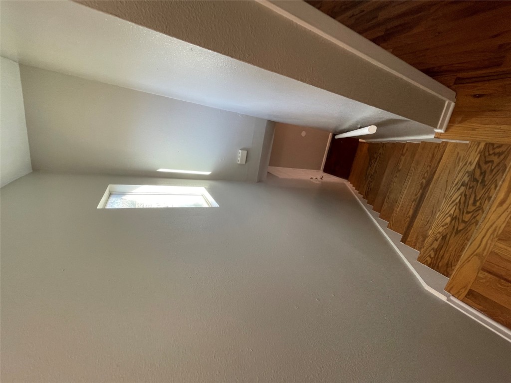 610 Franklin Boulevard, Unit B Austin, TX 78751 - Photo 9 of 14 a view of entryway