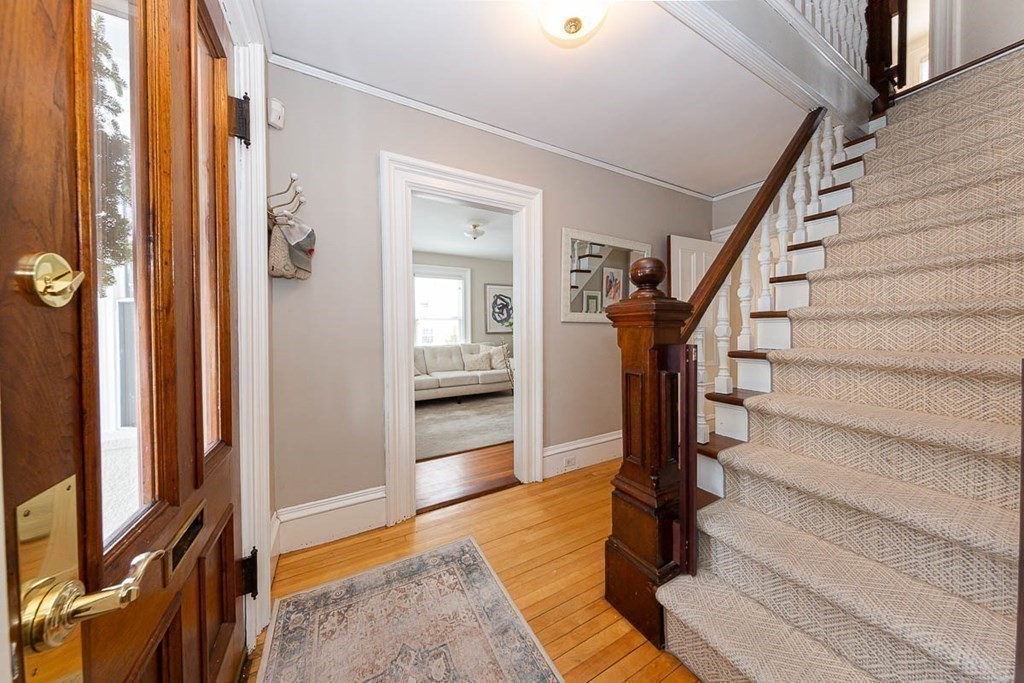 24 Walnut Place Newton, MA 02461 - Photo 4 of 41 Gallery Image 4
