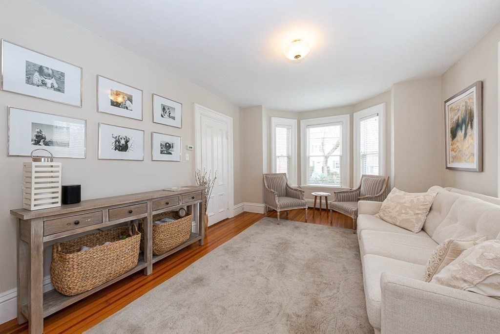 24 Walnut Place Newton, MA 02461 - Photo 5 of 41 Gallery Image 5