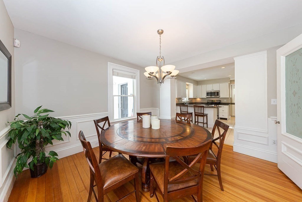 24 Walnut Place Newton, MA 02461 - Photo 9 of 41 Gallery Image 9