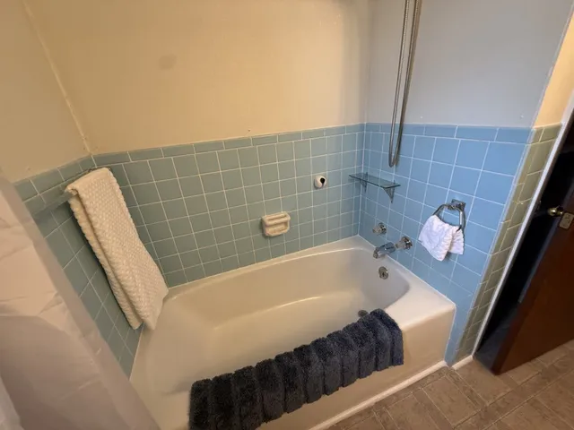 $569,000 | 303 East Walnut Street, Fredericksburg, TX 78624