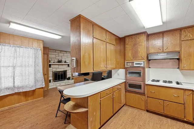 $569,000 | 303 East Walnut Street, Fredericksburg, TX 78624