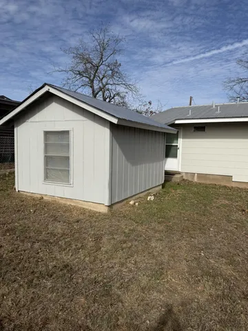 $569,000 | 303 East Walnut Street, Fredericksburg, TX 78624