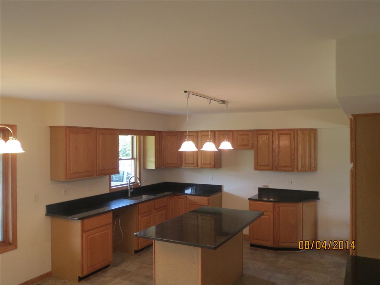 9581 Crane Road Milan, MI 48160 - Photo 15 of 26 31207053-14.JPG
