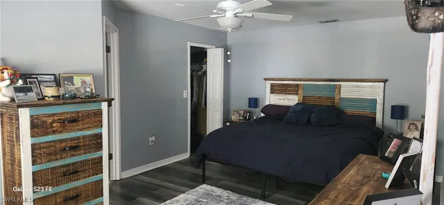 a view of livingroom with furniture and wooden floor