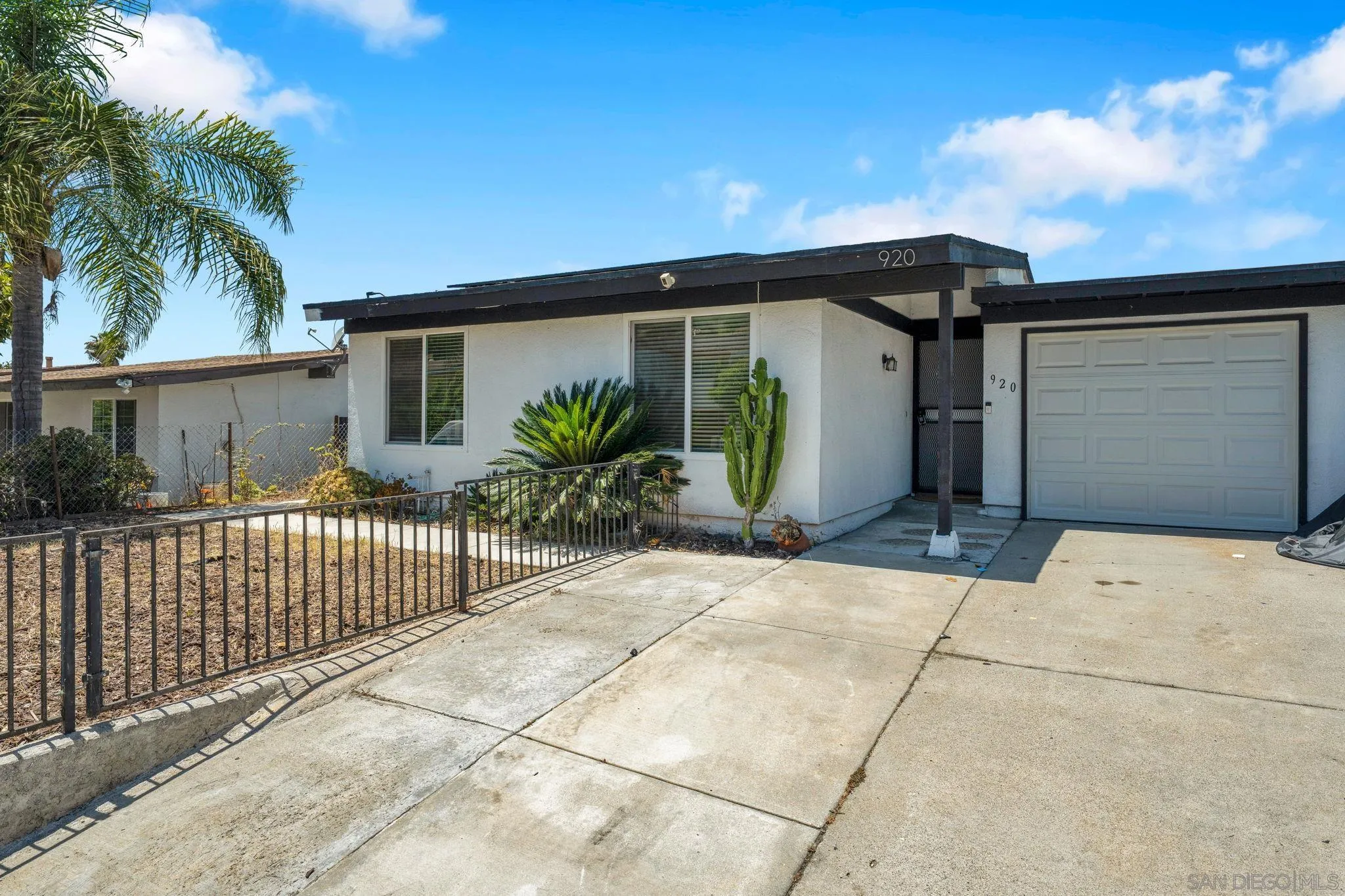 920 Raintree Place Vista, CA 92084 - Photo 17 of 22